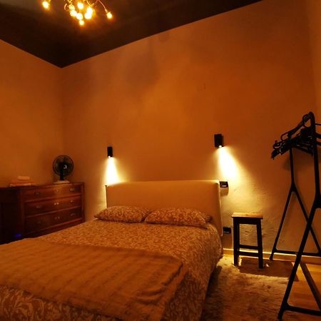 Curt Da Beta - Casa Vacanze Con Giardino In Corte Del XVIII Secolo Malnate Kültér fotó